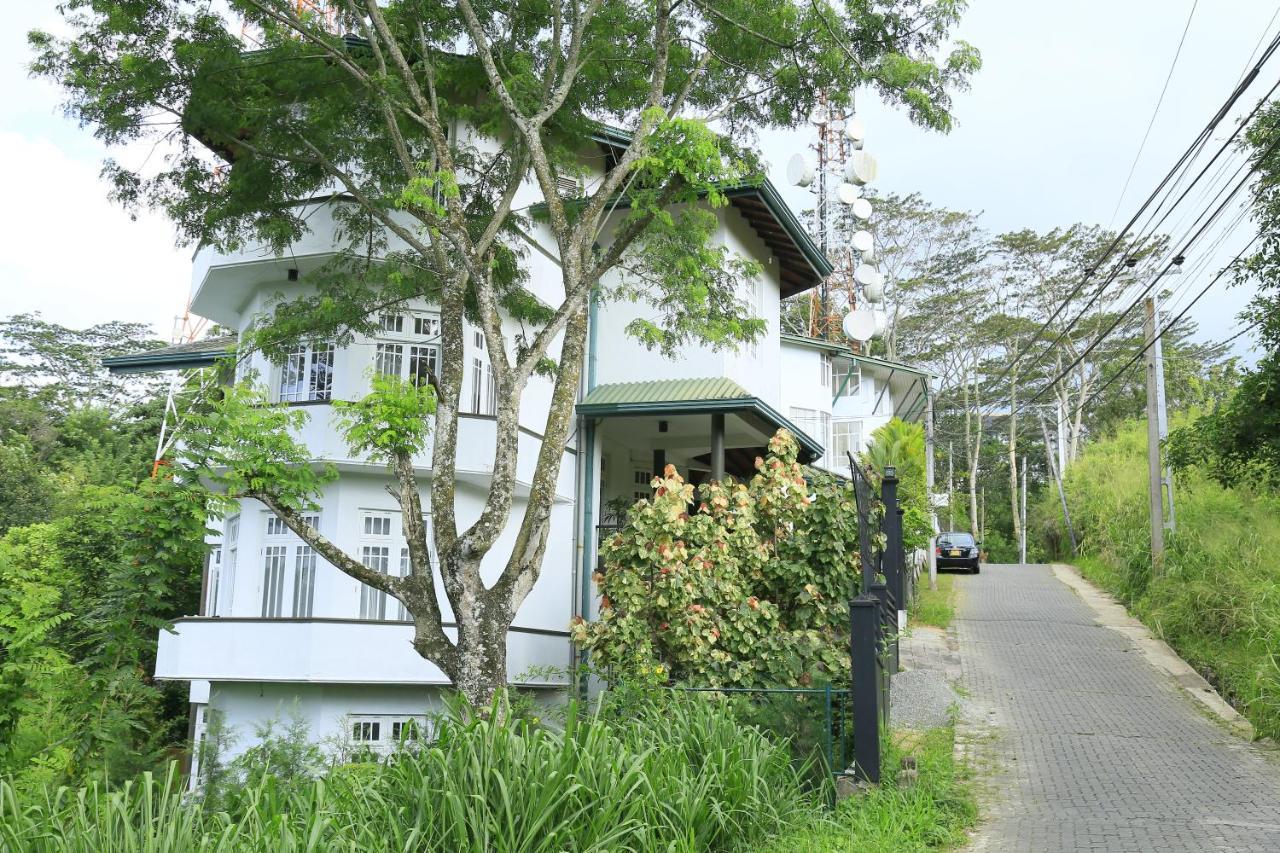 Crown Hills Kandy Inn Exterior foto