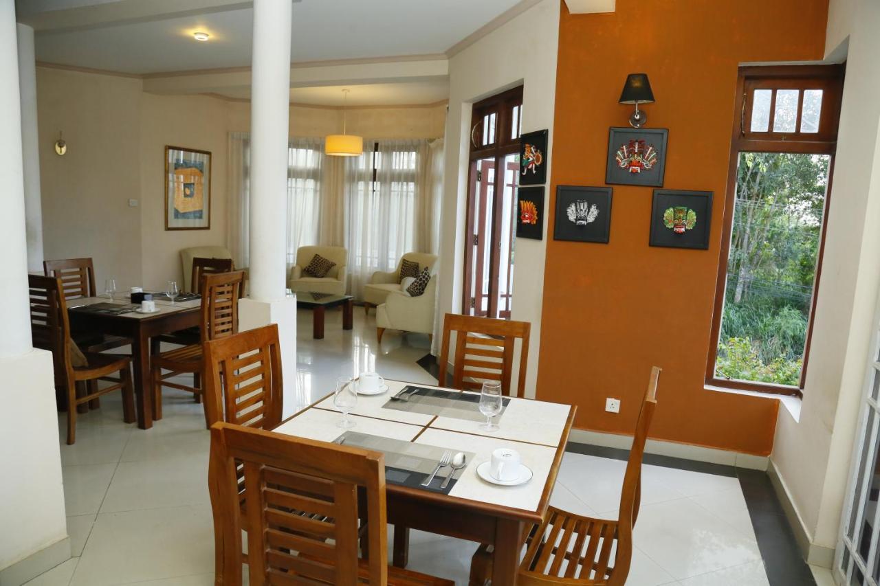 Crown Hills Kandy Inn Exterior foto