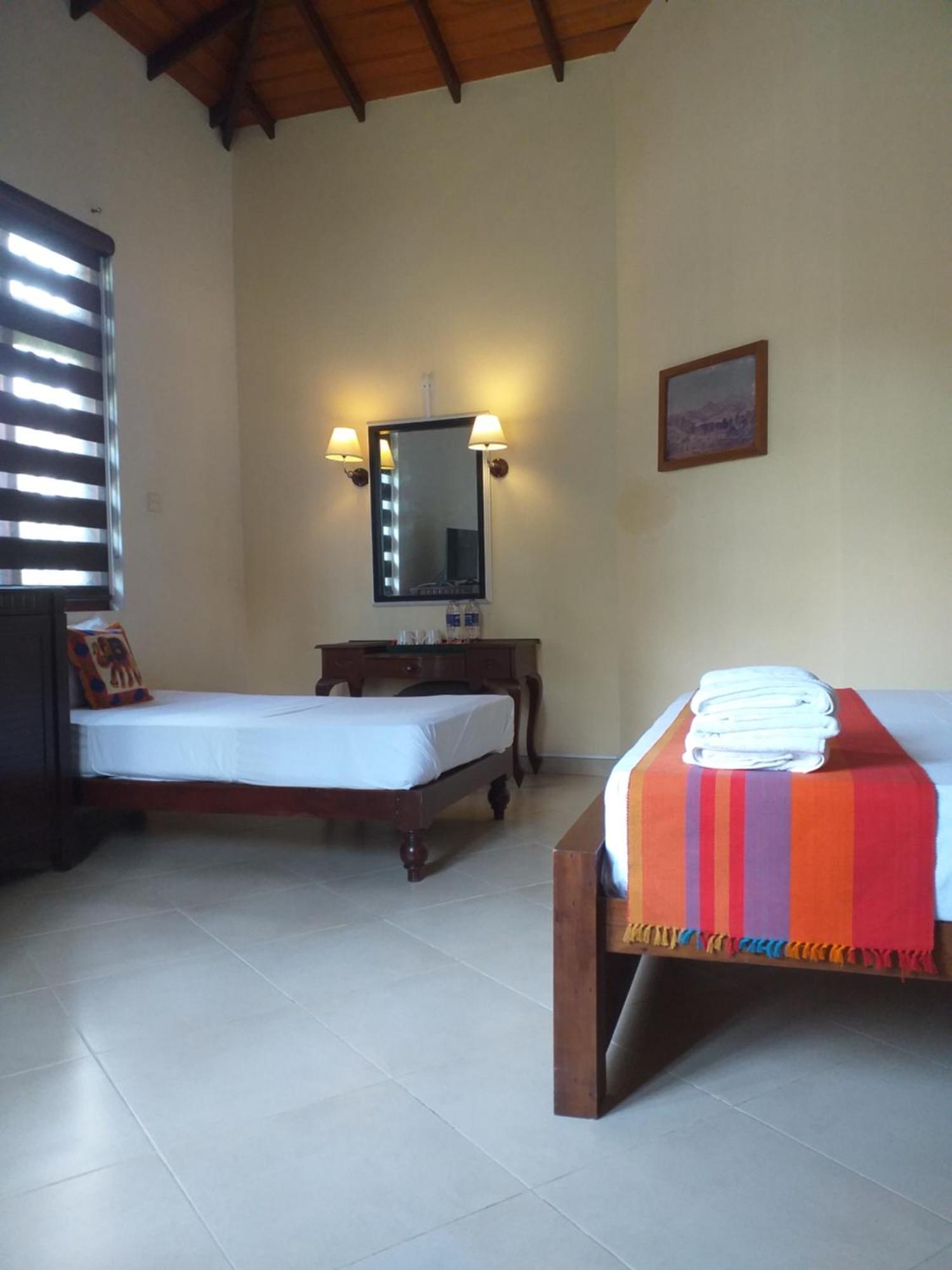 Crown Hills Kandy Inn Exterior foto
